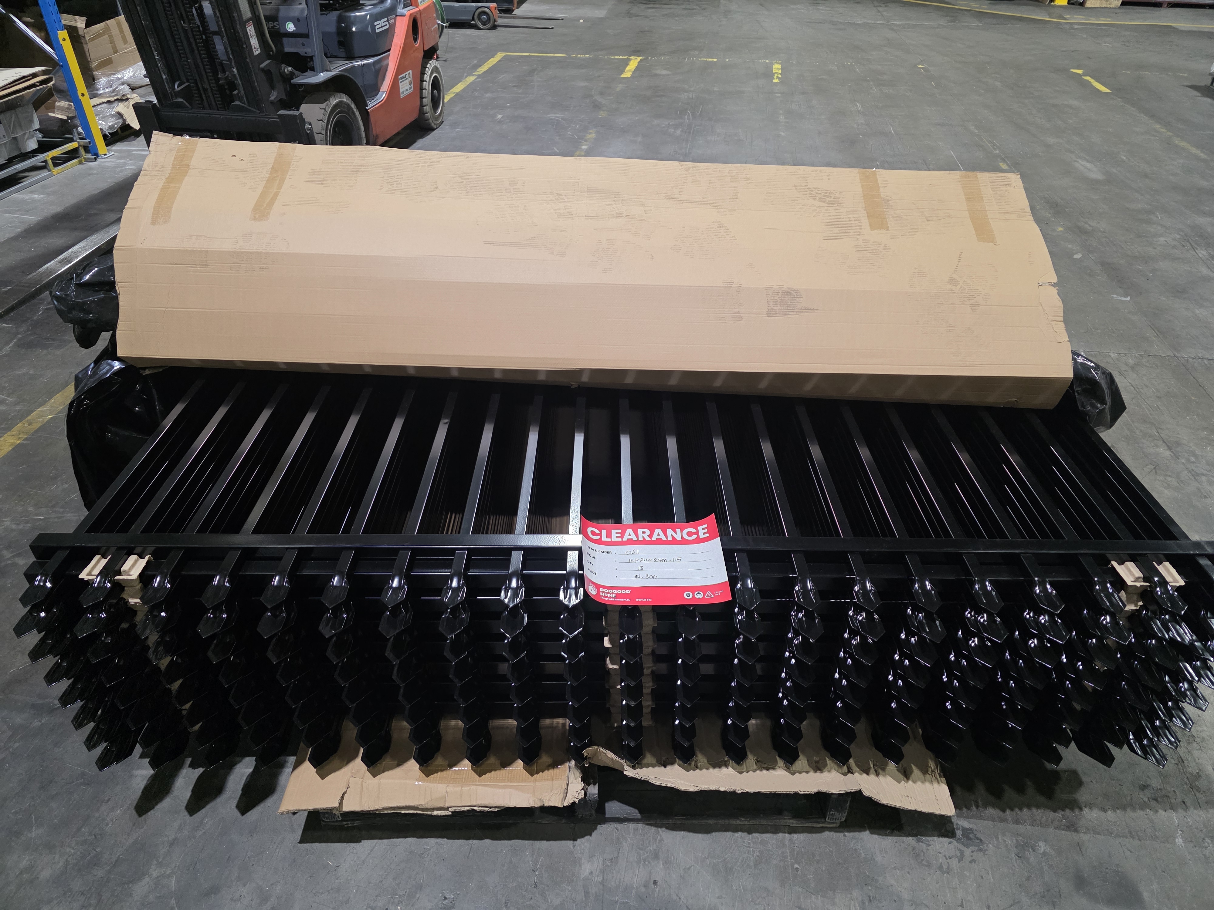 INDUSTRIAL SPEAR TOP PANEL - 2100 X 2400 BLACK